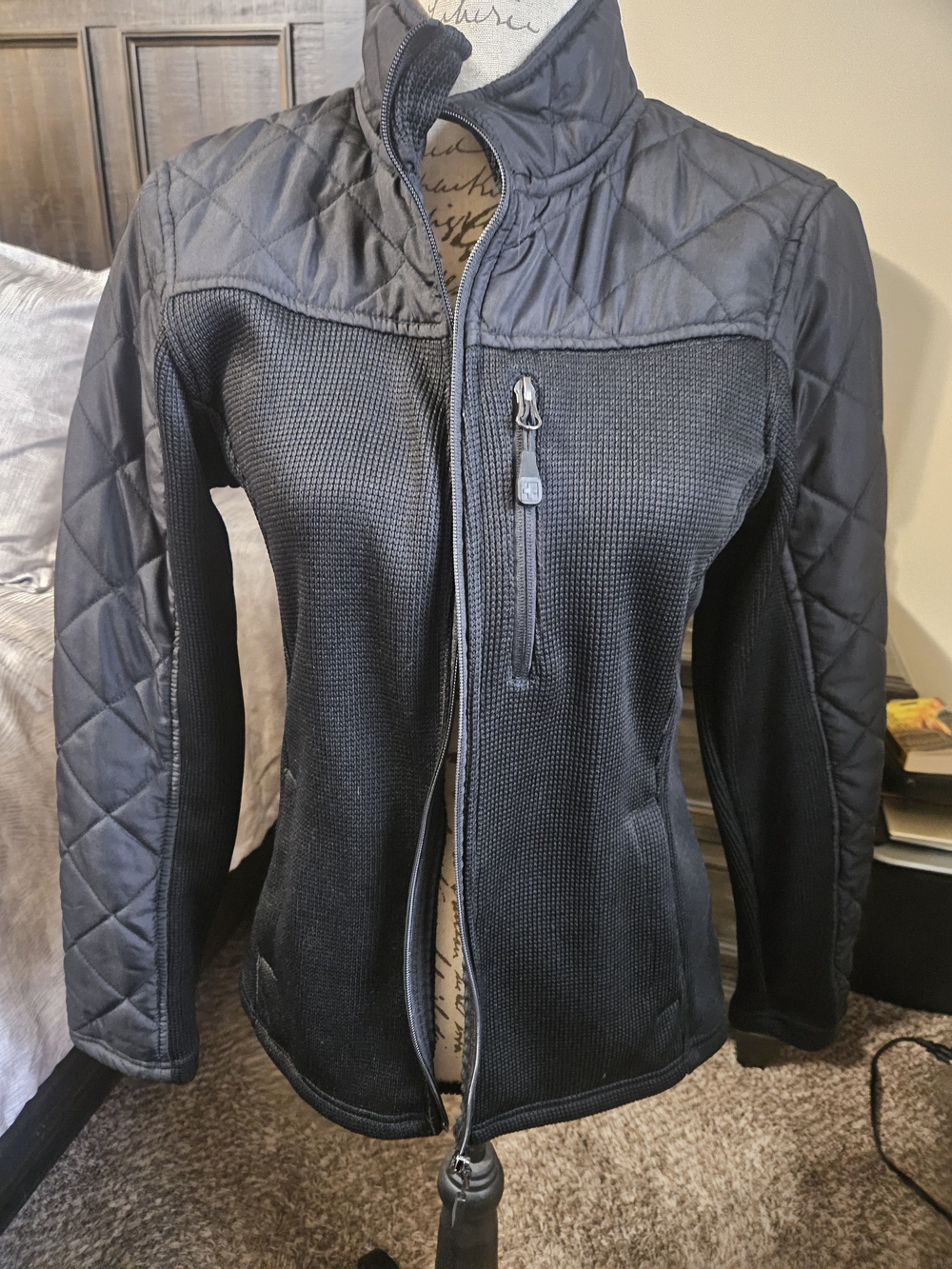 Swiss Tech Black Quilted-Panel Utility Jacket - Women's